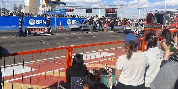 02-Picadas-Publico-Centenario-Neuquen-carreras-Autodromo