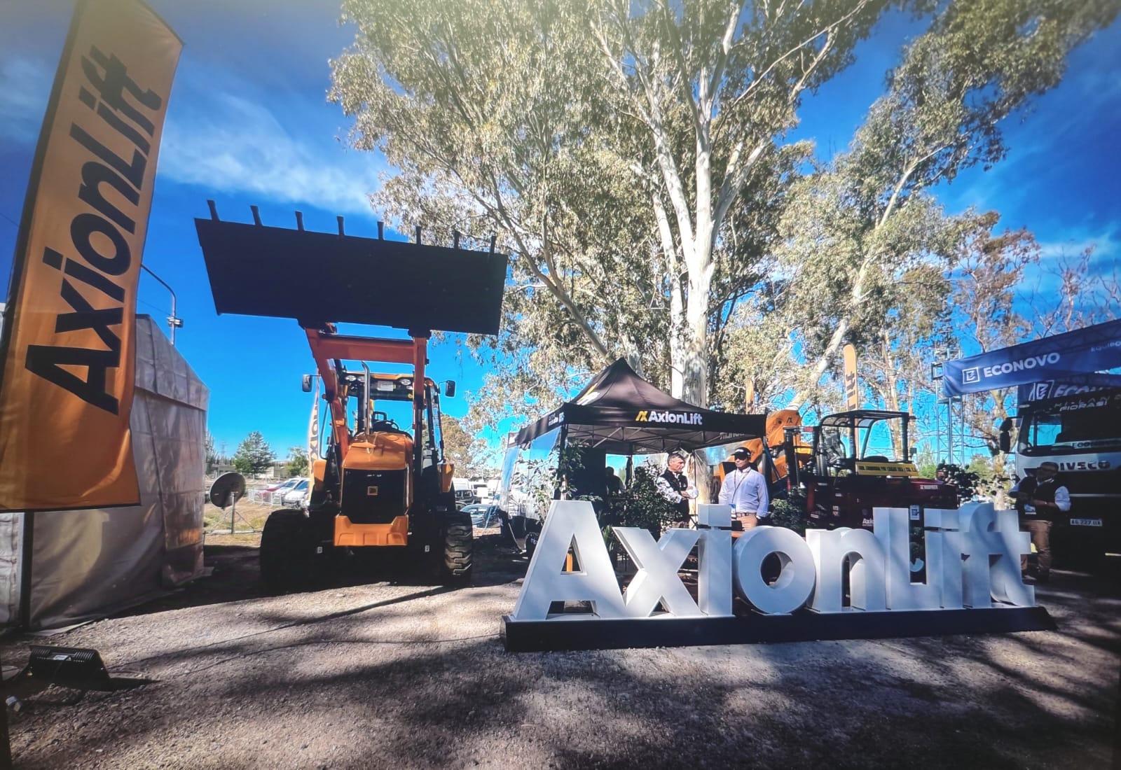 AxionLift presentó sus equipos más innovadores en la AOG 2024