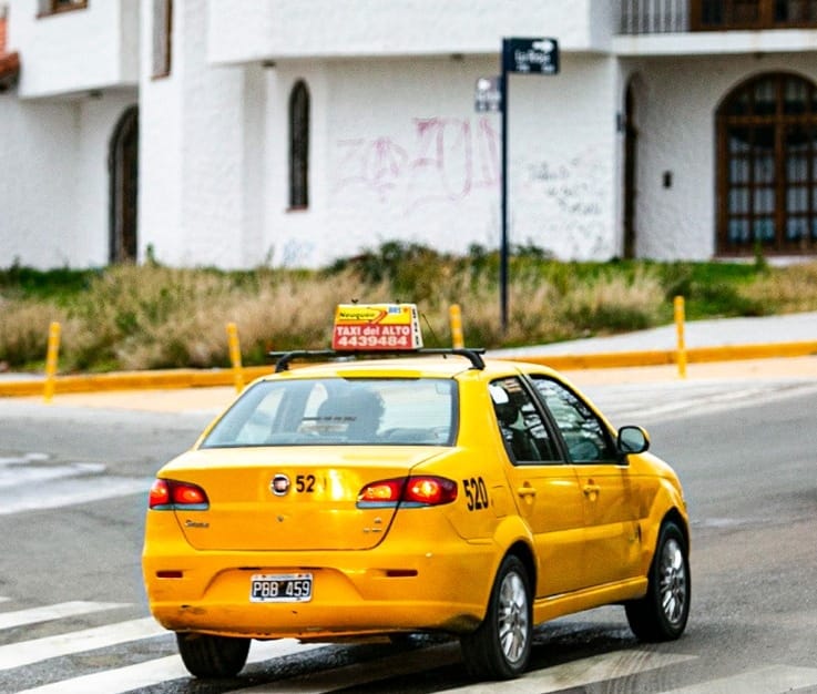 Nueva línea de créditos para la renovación taxis y remises por 3.300 millones de pesos