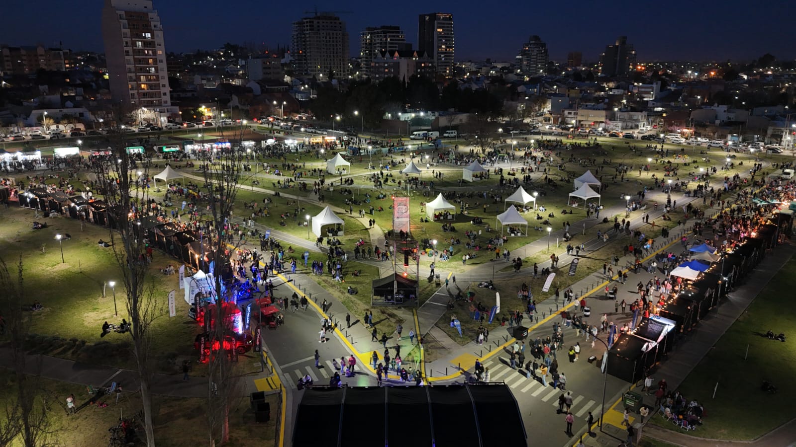 Más de 70 mil personas pasaron por  el Festival de la Confluencia de Sabores en el Parque Jaime de Nevares